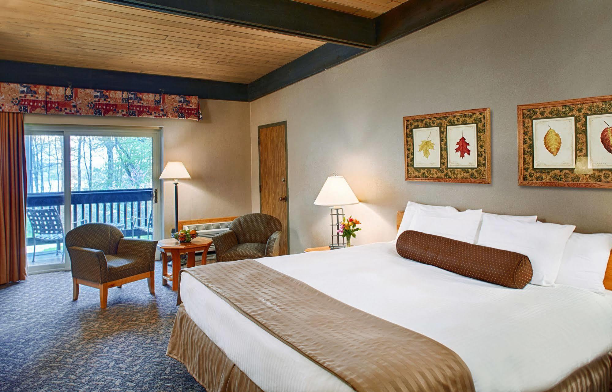 Mohican Lodge And Conference Center Perrysville Екстериор снимка