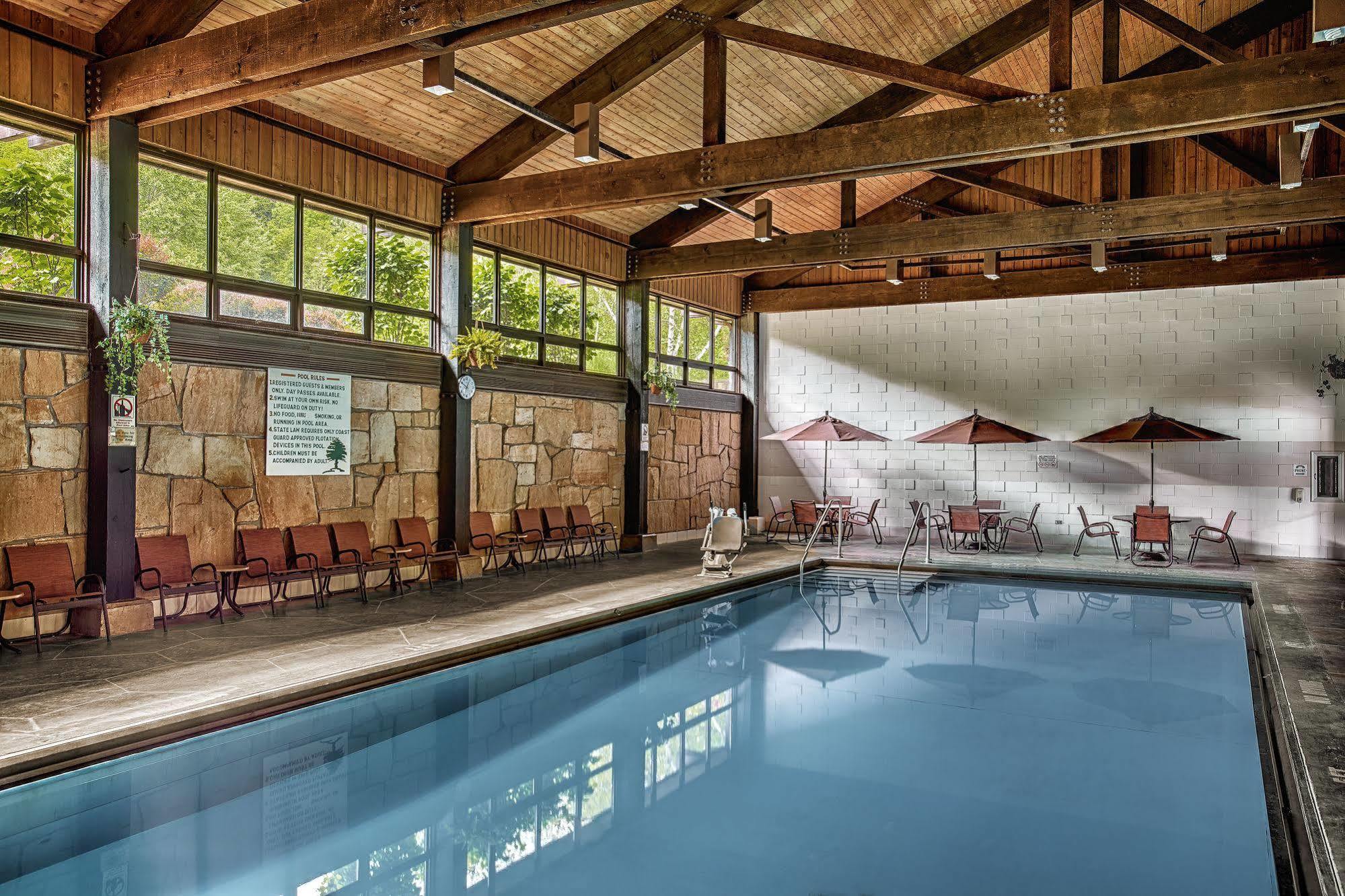 Mohican Lodge And Conference Center Perrysville Екстериор снимка