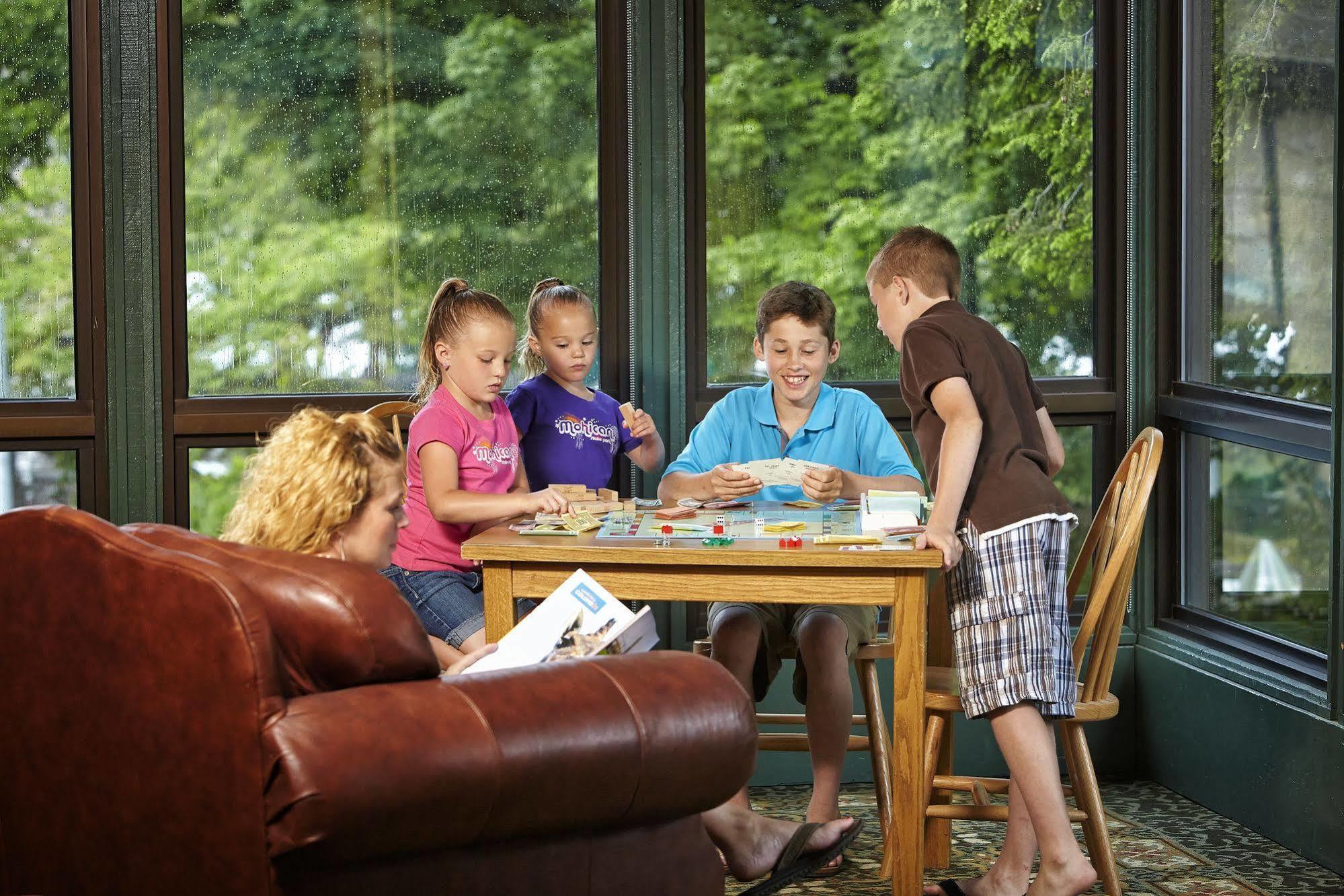 Mohican Lodge And Conference Center Perrysville Екстериор снимка